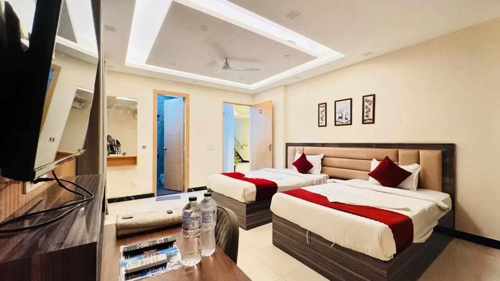 Hotel Sky Gurgaon 2*,
