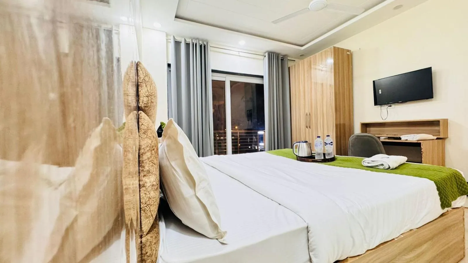 Hotel Sky Gurgaon