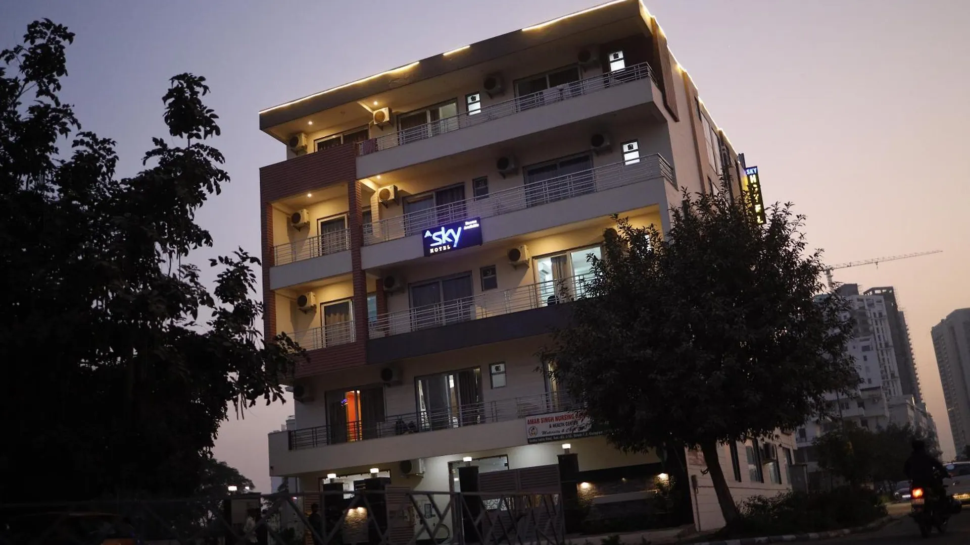 Hotel Sky Gurgaon